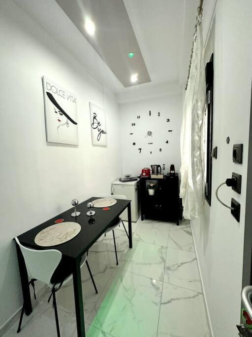 Sevi House Suite Tesalonika Bagian luar foto